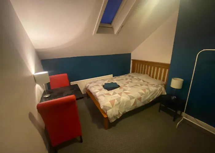 Belfast Bnb Over 25S Only